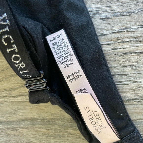 Victoria’s Secret, black Body by Victoria bra, size 34D - Picture 7 of 7